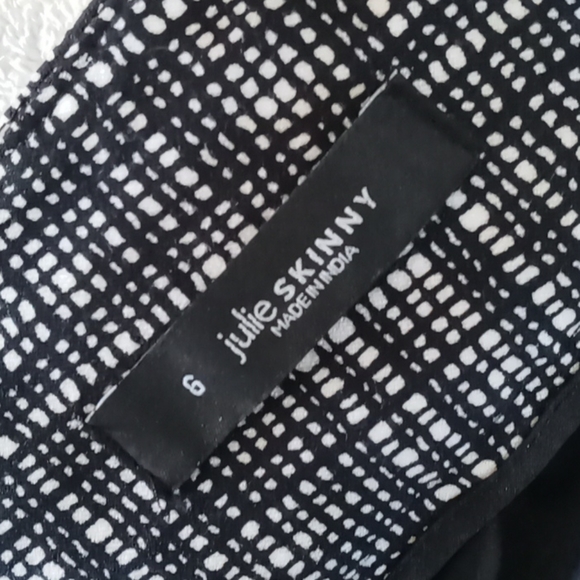 Loft by Ann Taylor Julie "Skinny" fit Pants - Picture 15 of 16